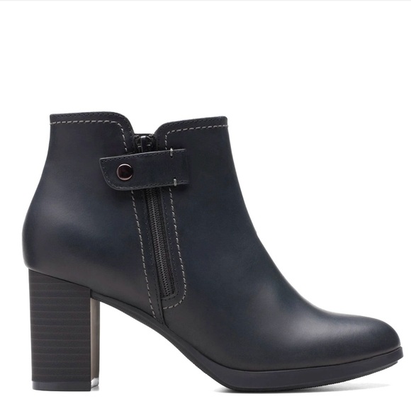 Clarks Shoes - Clarks Women's Boots size 8 Genuine Leather Bayla Glow Booties NWT